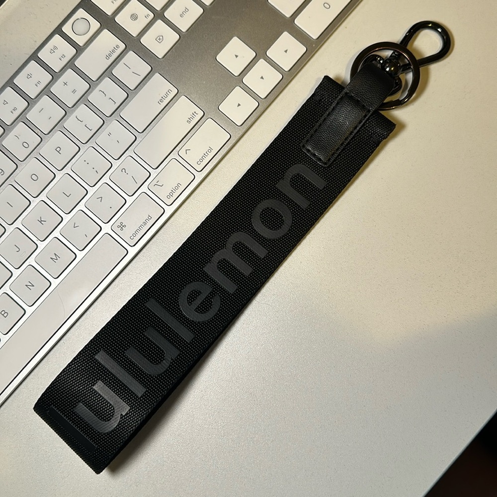 lululemon Never Lost MATTE BLACK Keychain